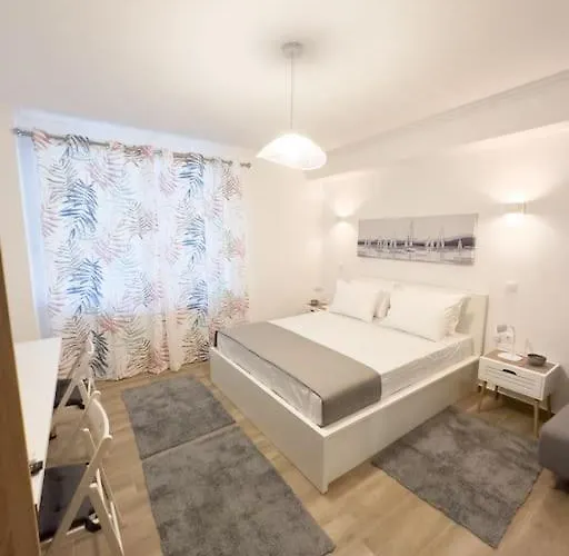 Petite Retreat In Kolonaki, Athens